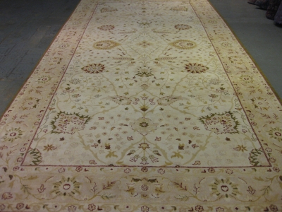 Indian Agra carpet size 6.05m x 3.02m